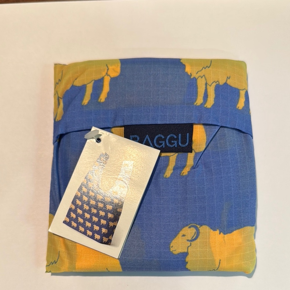 BAGGU Standard Reusable Bag NWT Sheep